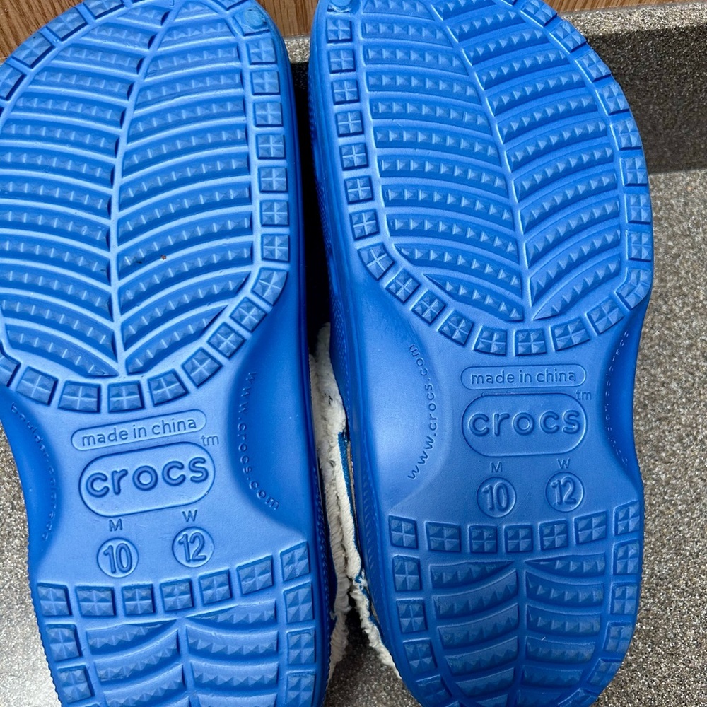 Detroit Lions CROCS Classic Sherpa Lined  M 10 W 12 Honolulu Blue Slip On - Picture 3 of 6